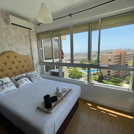 公寓 Apartamento / Estudio / Piso Entero Full Equipado - La Colina, Torremolinos. *