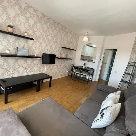 Daire Apartamento / Estudio / Piso Entero Full Equipado - La Colina, Torremolinos. Torremolinos